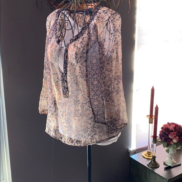 3 for $40 American eagle sheer peasant top - Picture 3 of 4